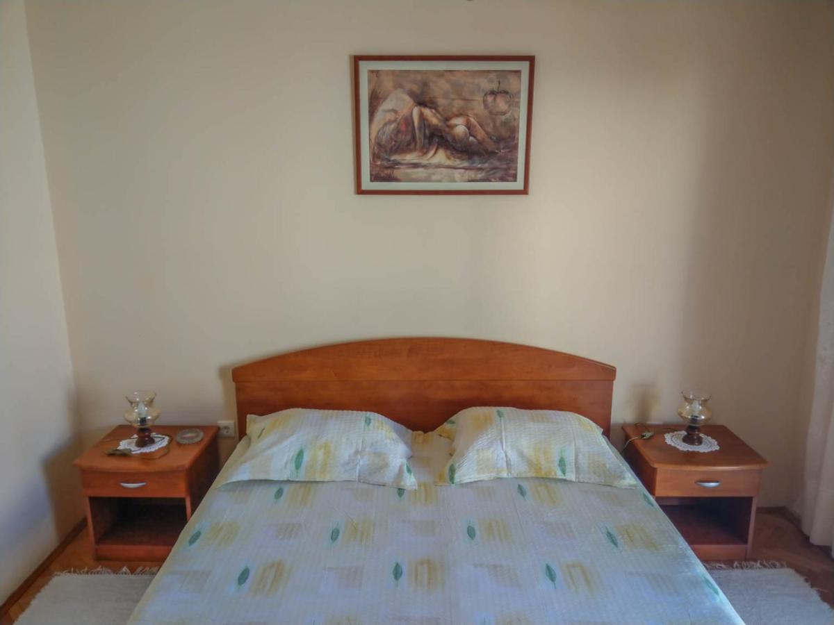 Apartman Riva K Podgora Eksteriør billede