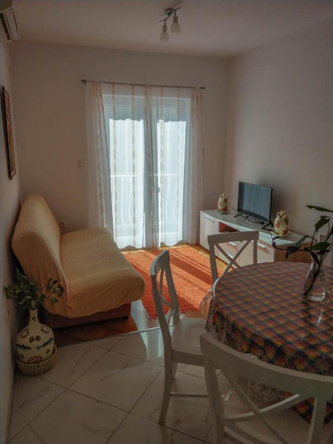 Apartman Riva K Podgora Eksteriør billede